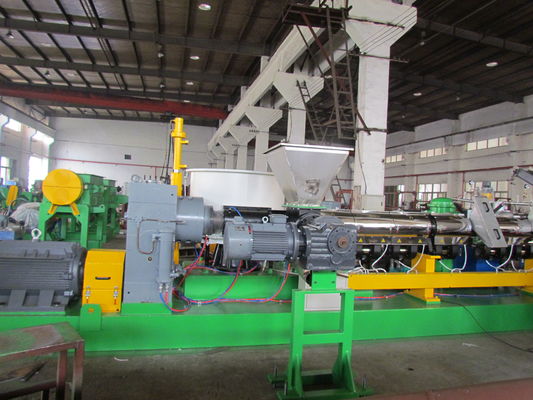 Todos en una línea de granulación plástica de la compactación 800kg/H