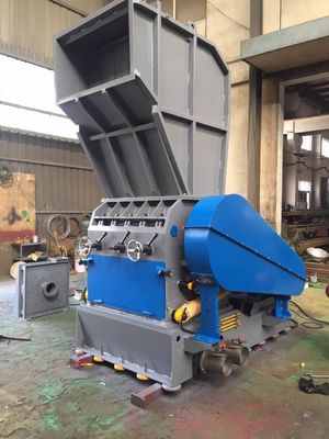 1000kg/h PE amontona la máquina plástica de la trituradora de la sola cuchilla