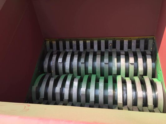 38 trituradora plástica del tambor de la cuchilla 18.5kw, trituradora doble del eje de poco ruido