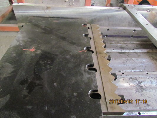 Sola máquina de la trituradora del eje de SKD 11 para los terrones del picosegundo